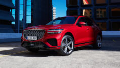 Красный блестящий Genesis GV70 2.5T AWD 2023