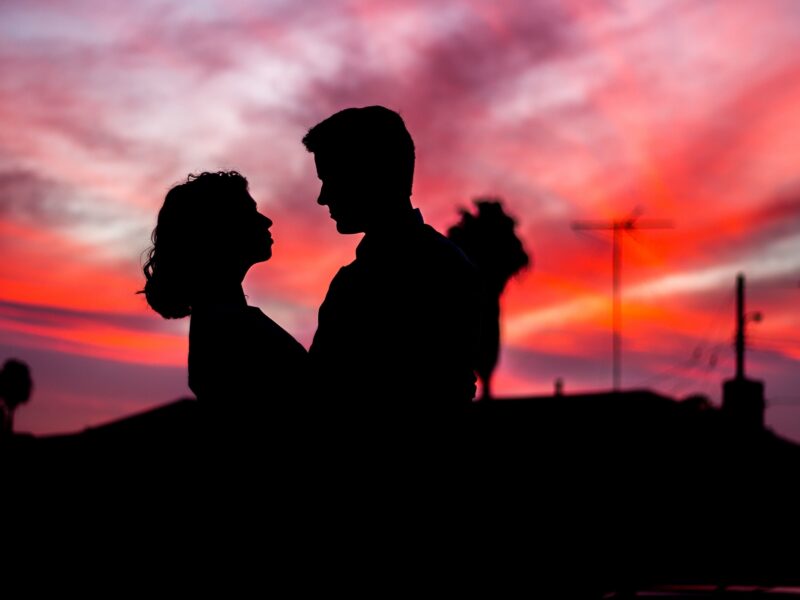 Обои Couple, Sunset, Man, Woman, Romantic на рабочий стол.