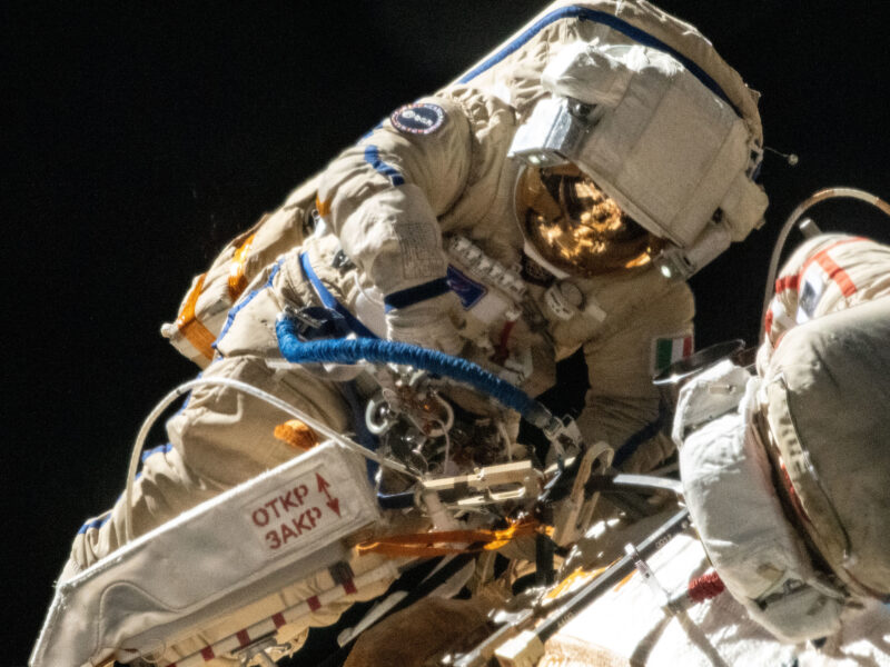 Обои ESA, Samantha Cristoforetti, Astronaut на рабочий стол.