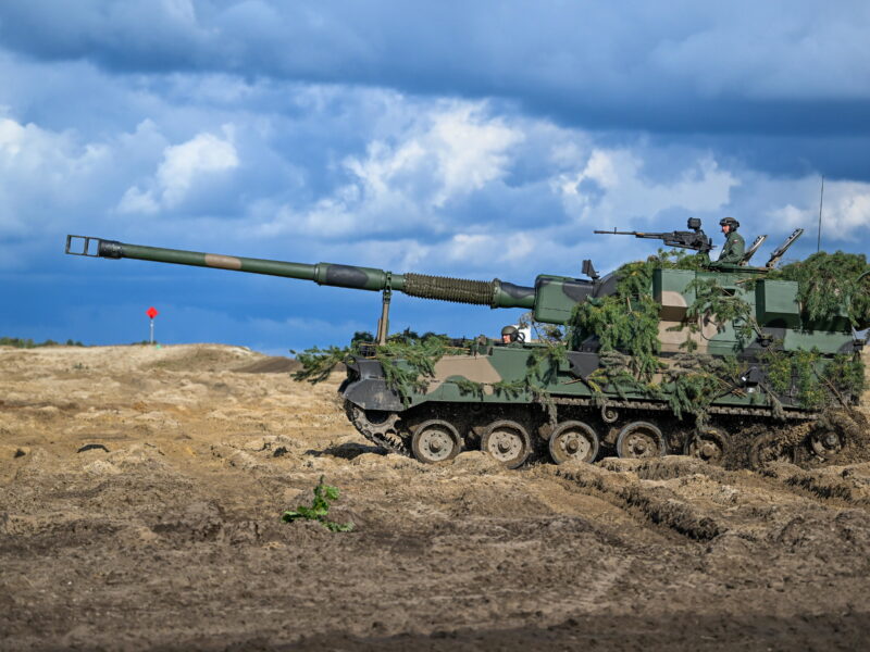 Обои Polish Land Forces, AHS Krab, self-propelled tracked gun-howitzer на рабочий стол.