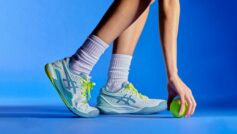 Обои womens tennis shoes, Asics, sneakers, tennis на рабочий стол.